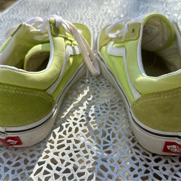 VANS two toned Green woman’s 7 Men 5.5 used. - Picture 3 of 5